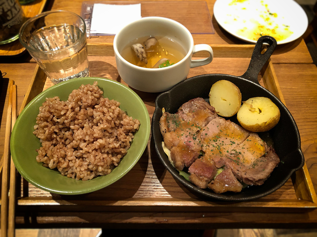 本日のランチは天神橋筋商店街3丁目にあるオシャレカフェt Green Sへ 今日何食べた